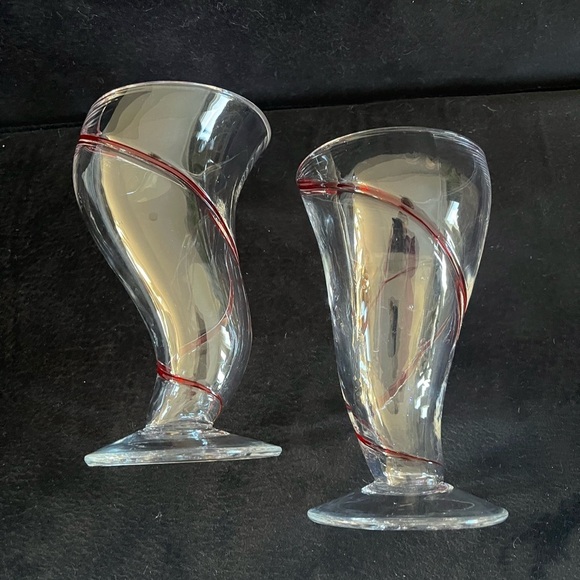 2 Glasses Pier 1 Clear Red Swirling Parfait Milkshake Cocktail Barware Wedding - Picture 15 of 15